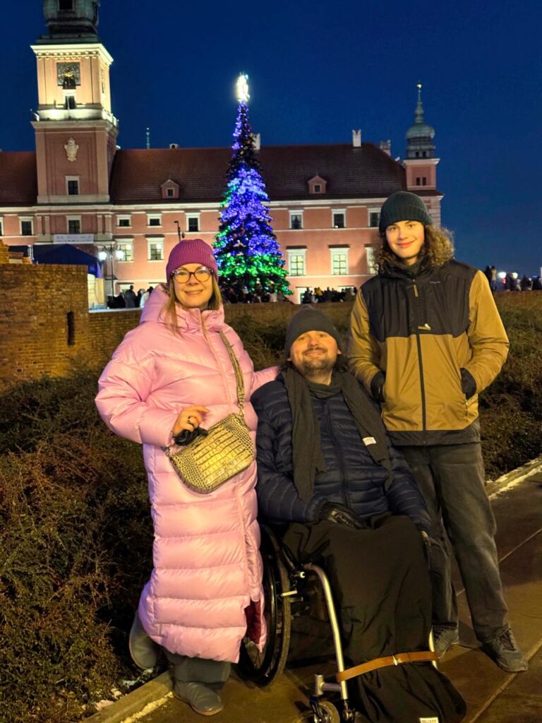 Święta, schody-dystrofia mięśniowa: Moje doświadczenia z (nie)dostępnym jarmarkiem schodenie ze schodów wózkiem stare miasto warszawa