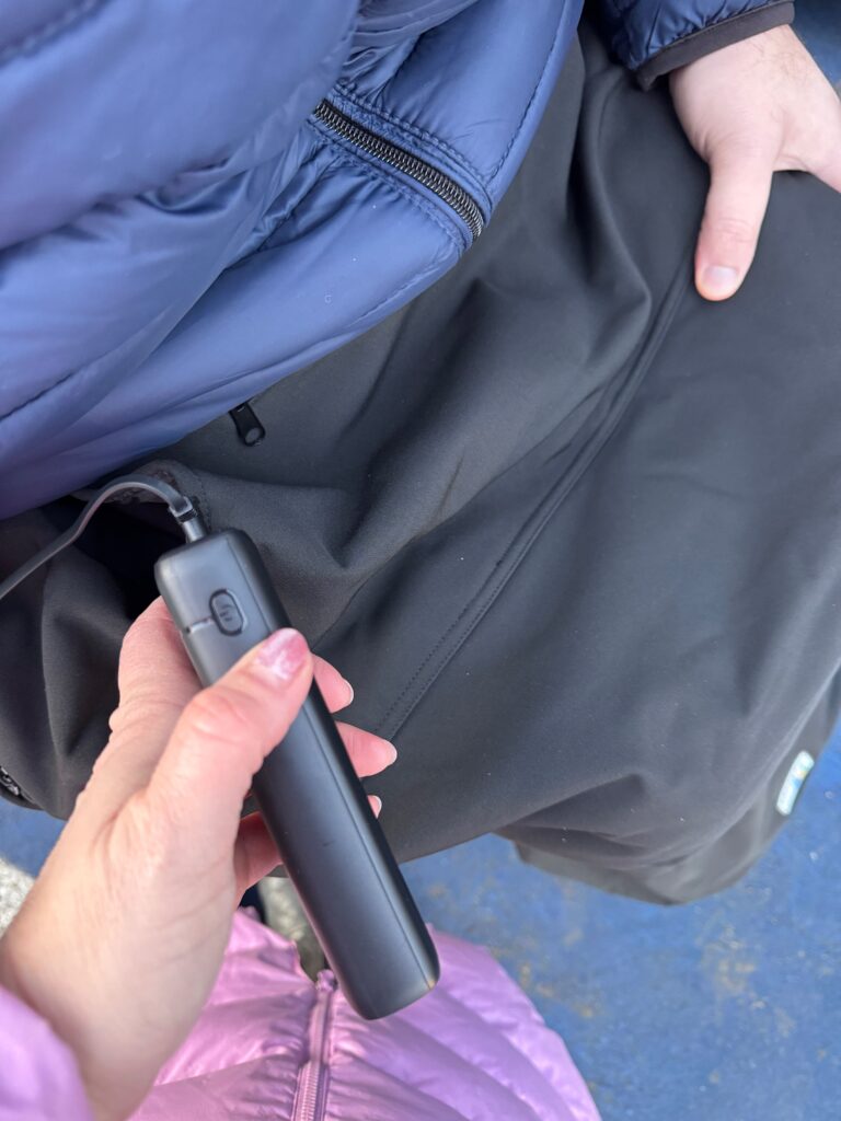 Zima na wózku inwalidzkim-test koca grzewczego Jak nie zamarznąć na wózku?